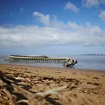 Maison Authentique: Plage, Commerces Et Jardin Cloture - Fr-1-364-33