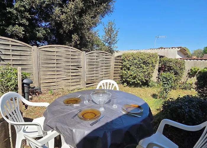 Maison Authentique: Plage, Commerces Et Jardin Clôturé - Fr-1-364-33 Casa vacanze Saint-Brévin-les-Pins