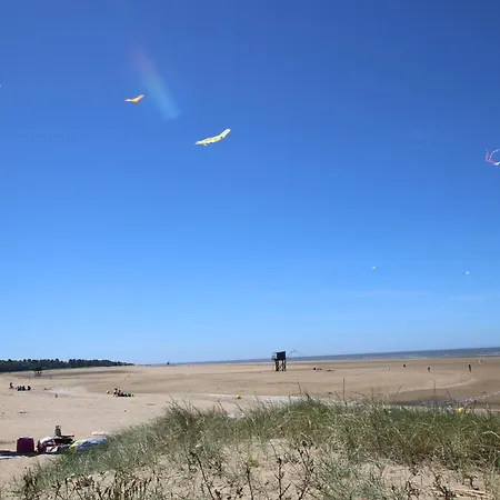 Maison Authentique: Plage, Commerces Et Jardin Cloture - Fr-1-364-33 Дом отдыха Сен-Бревен-ле-Пен