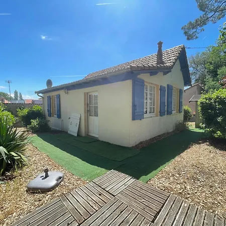 Maison Authentique: Plage, Commerces Et Jardin Cloture - Fr-1-364-33 Prázdninový dům *