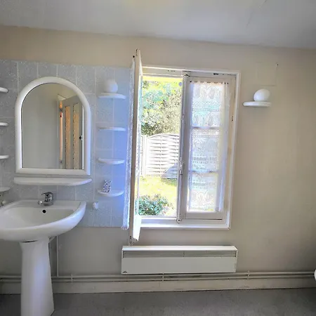 Maison Authentique: Plage, Commerces Et Jardin Cloture - Fr-1-364-33 Holiday home Saint-Brevin-les-Pins