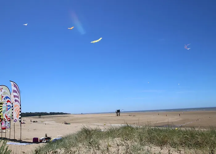 Maison Authentique: Plage, Commerces Et Jardin Cloture - Fr-1-364-33 Дом отдыха Сен-Бревен-ле-Пен